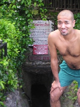 The entry to Devil's Den.